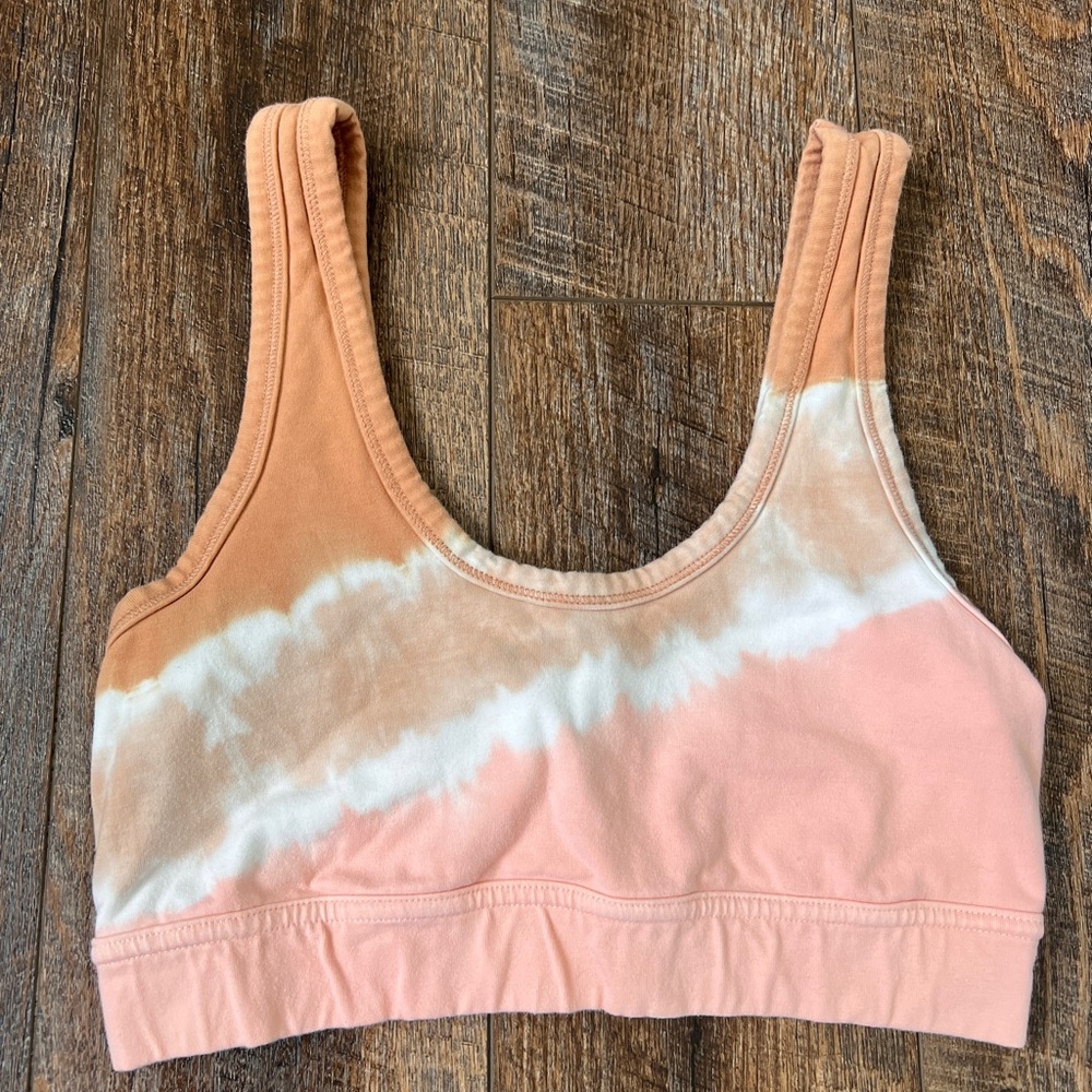 Aerie Peach and White Tie-Dye Sports Bra